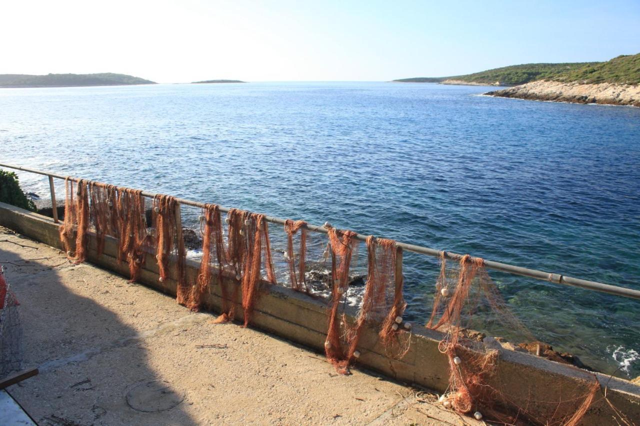 Apartments By The Sea Milna, Vis - 8913 Екстериор снимка
