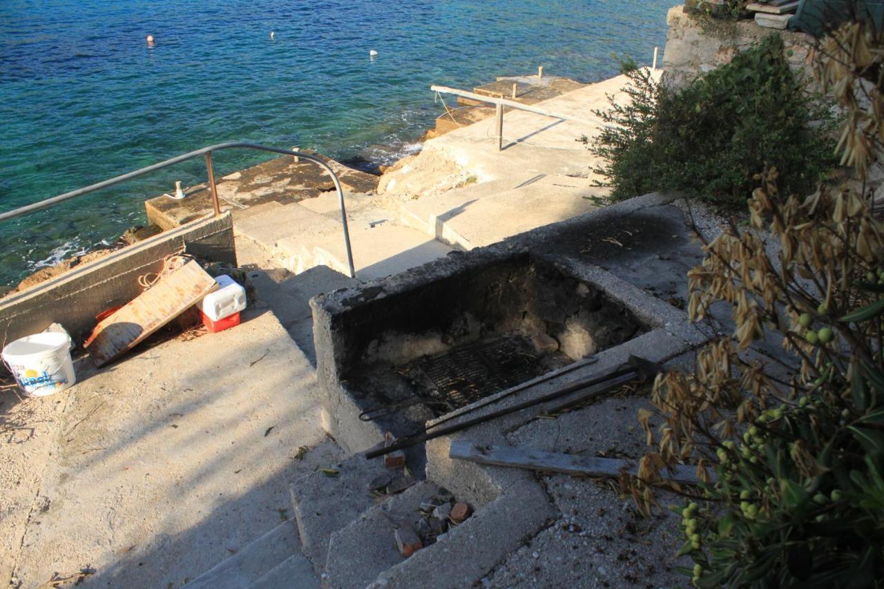 Apartments By The Sea Milna, Vis - 8913 Екстериор снимка