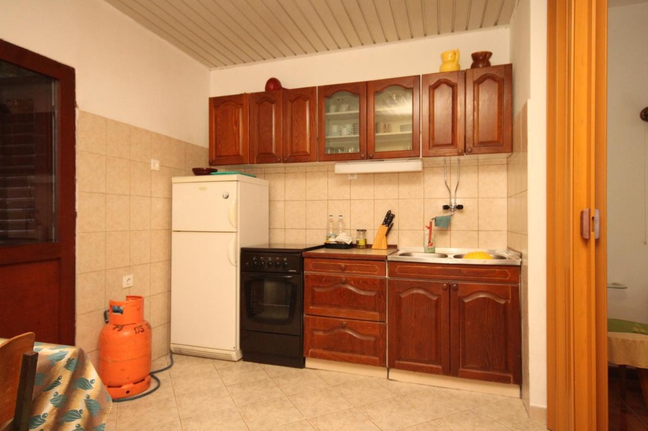 Apartments By The Sea Milna, Vis - 8913 Екстериор снимка