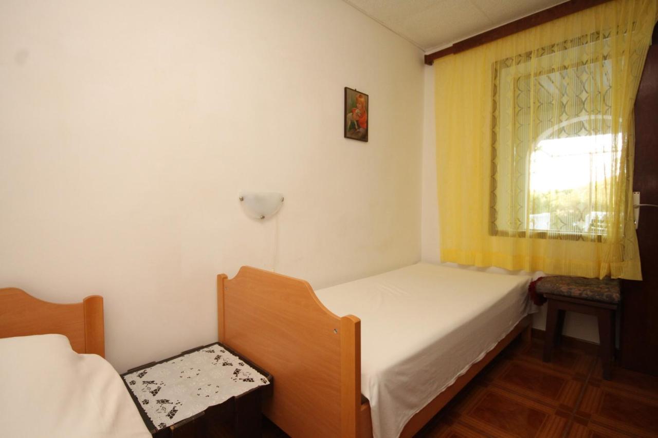 Apartments By The Sea Milna, Vis - 8913 Екстериор снимка